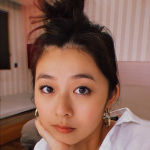 Meet your Posher, Vi